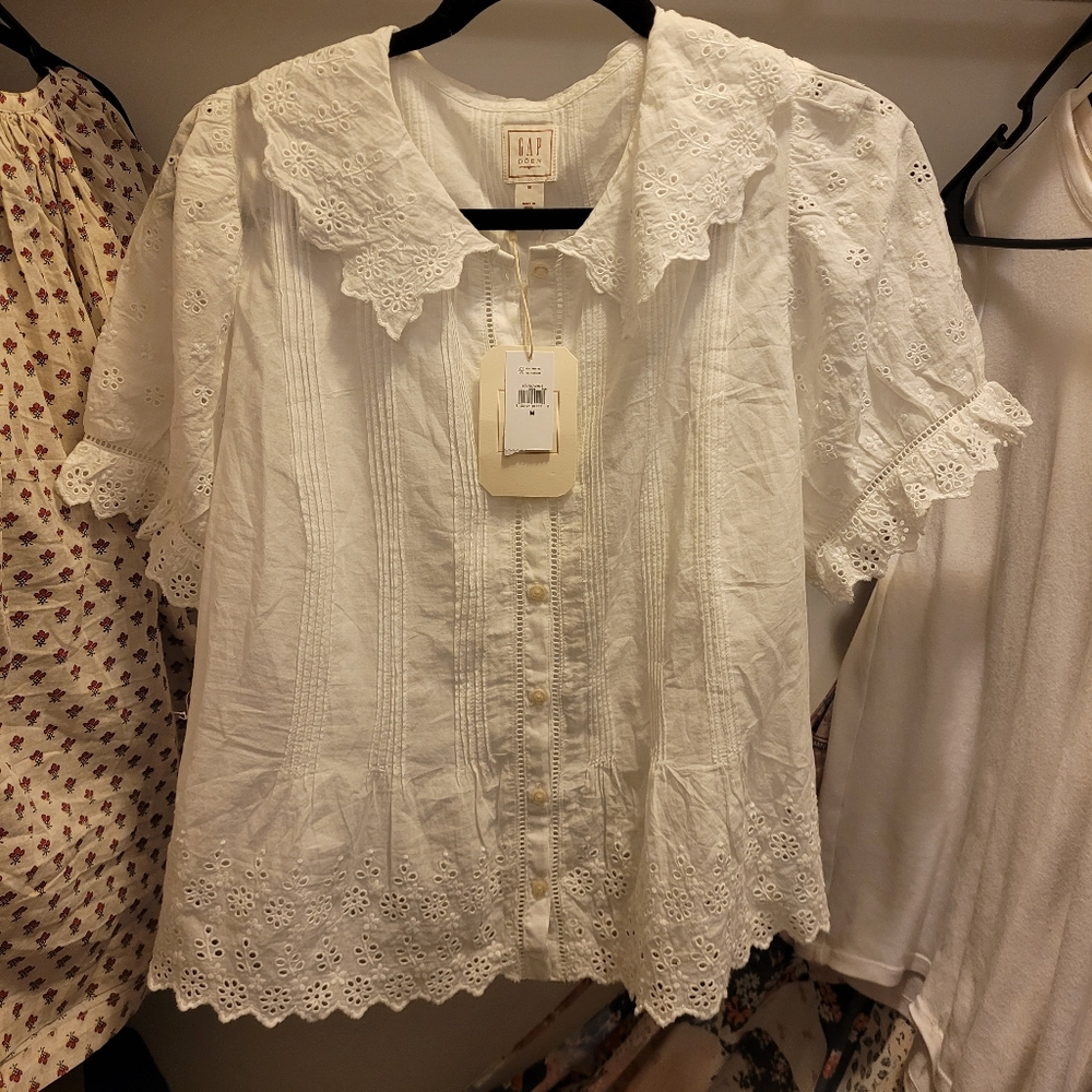 Gap x doen cropped eyelet shirt